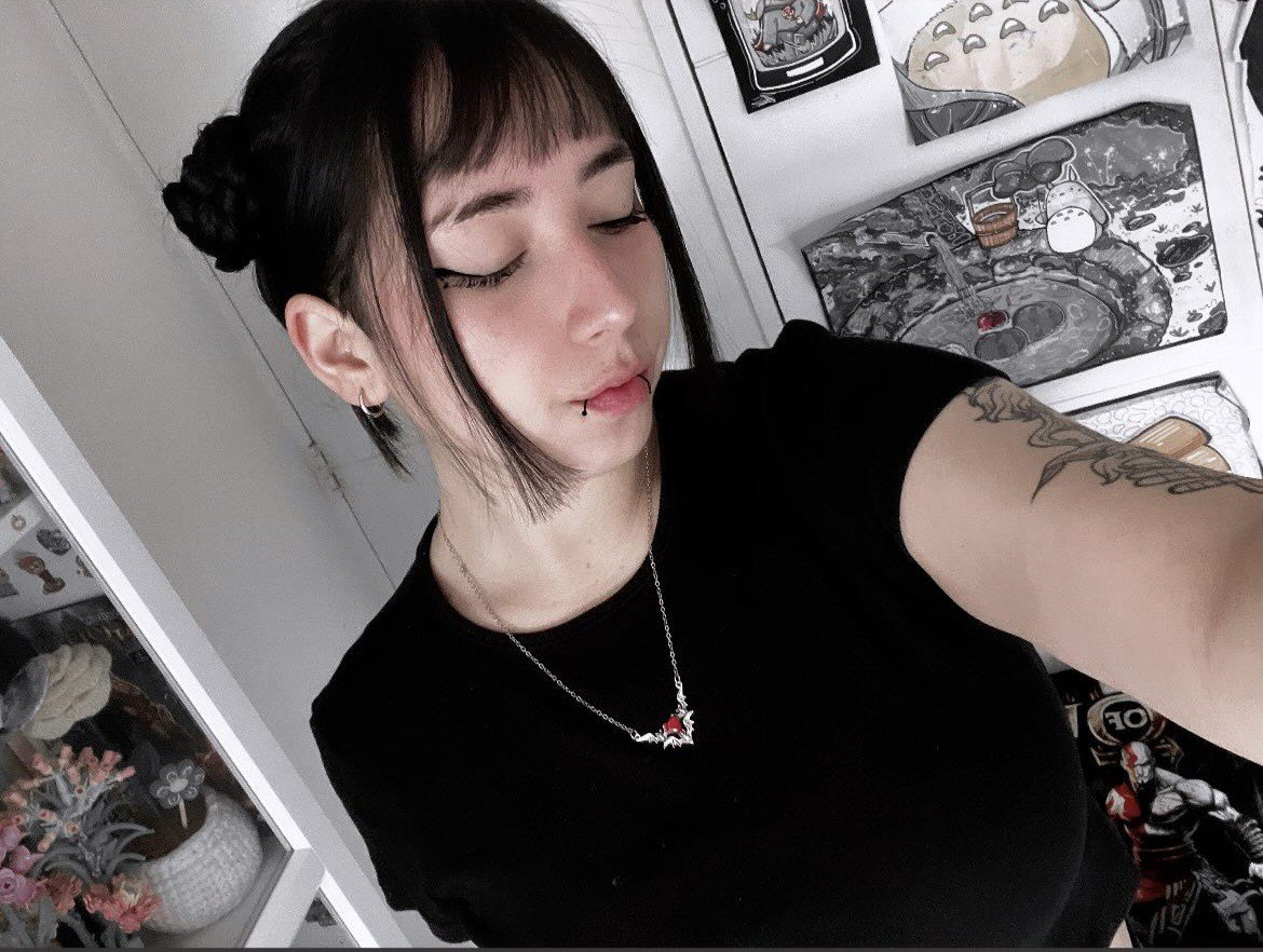 Tienen los videos de ella?