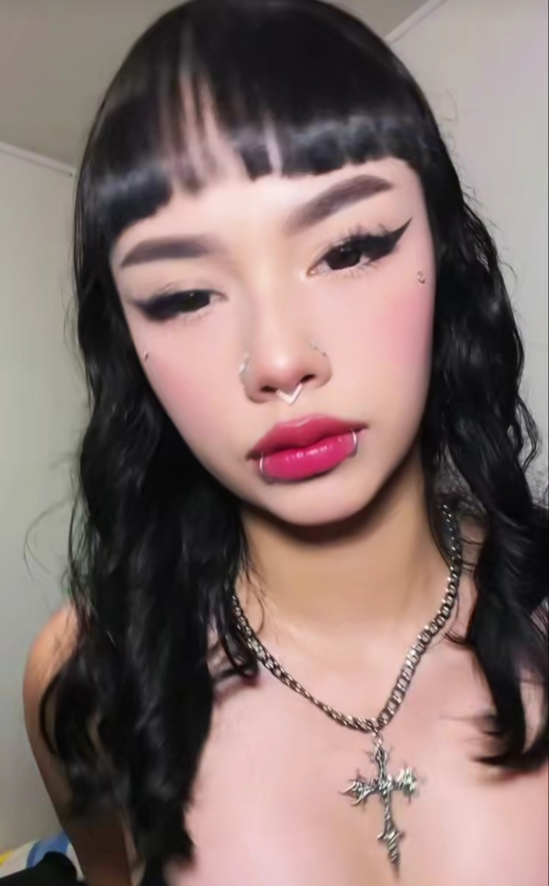 Puta gótica mucho contenido pymeyes