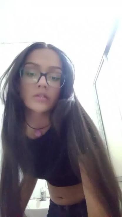 Alguém tem algo da dailza Souza ou Elle Souza??