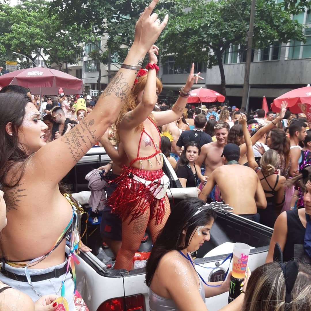 UNIVERSITÁRIAS BRASILEIRAS VAZADAS