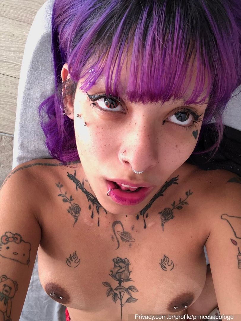 Alguém tem mais princesa do fogo/ Nathy Waters!