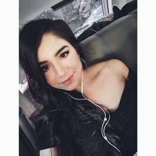 Algo? Es de Guatemala y se llama Scarleth