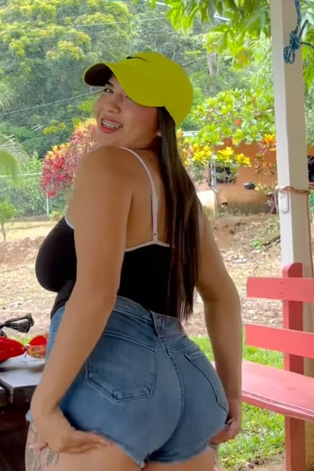 hay algo de ella?