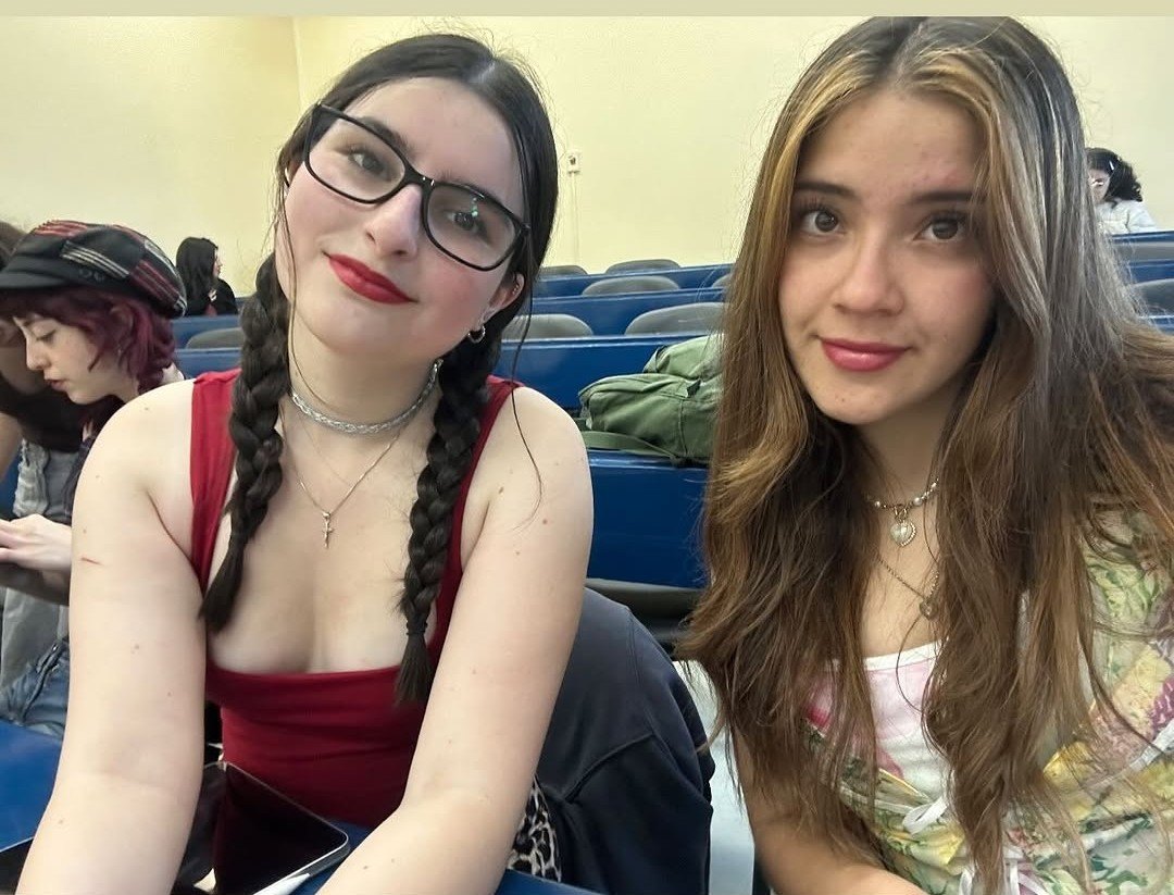 la caro y la lore