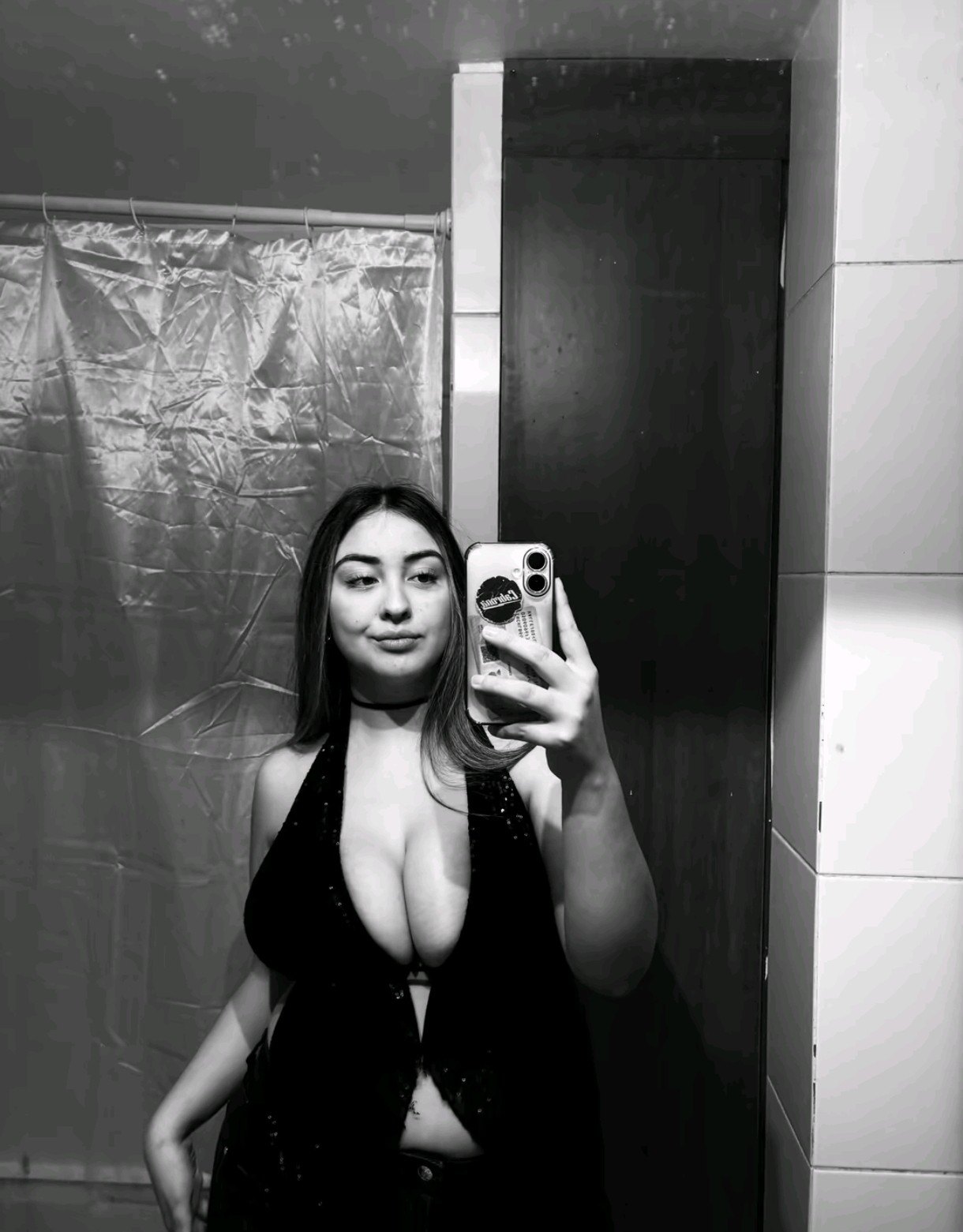 algo de esta tetona?
