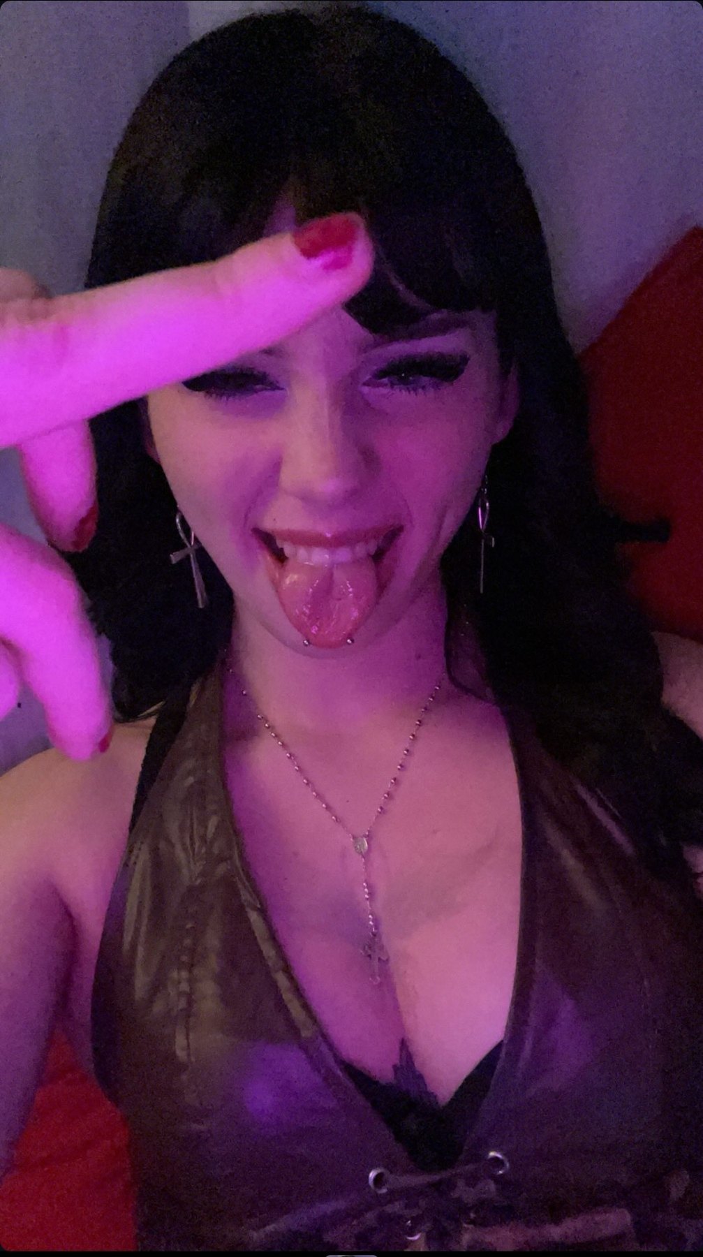 Algo de esta ?? Angela