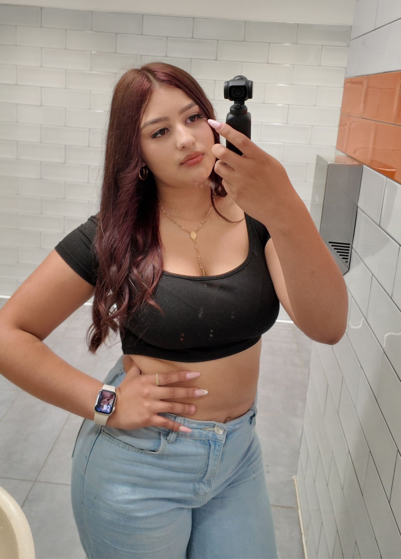 Algo de esta putita?