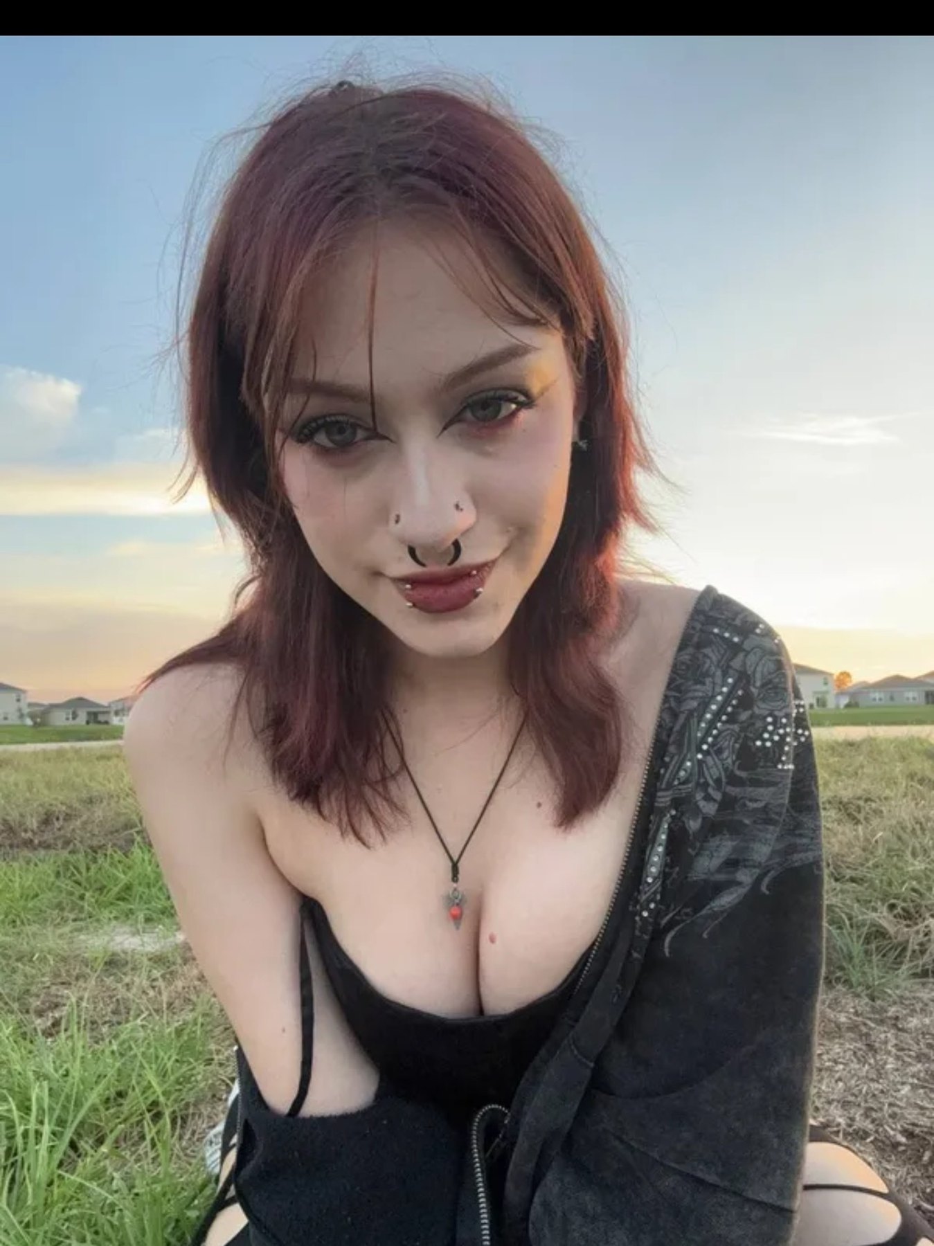 @kirafemdom