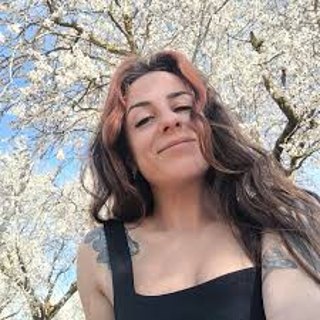 Algo de esta chica?