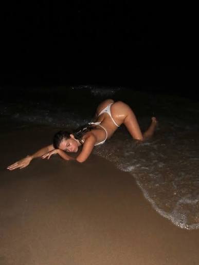 kris modelo