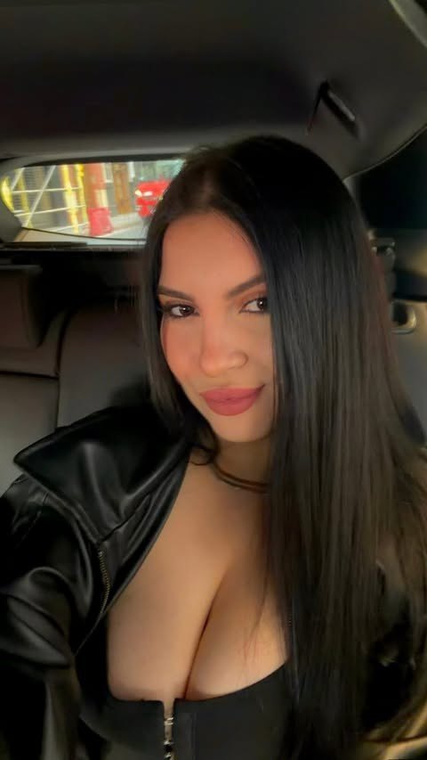 algo de esta tetona