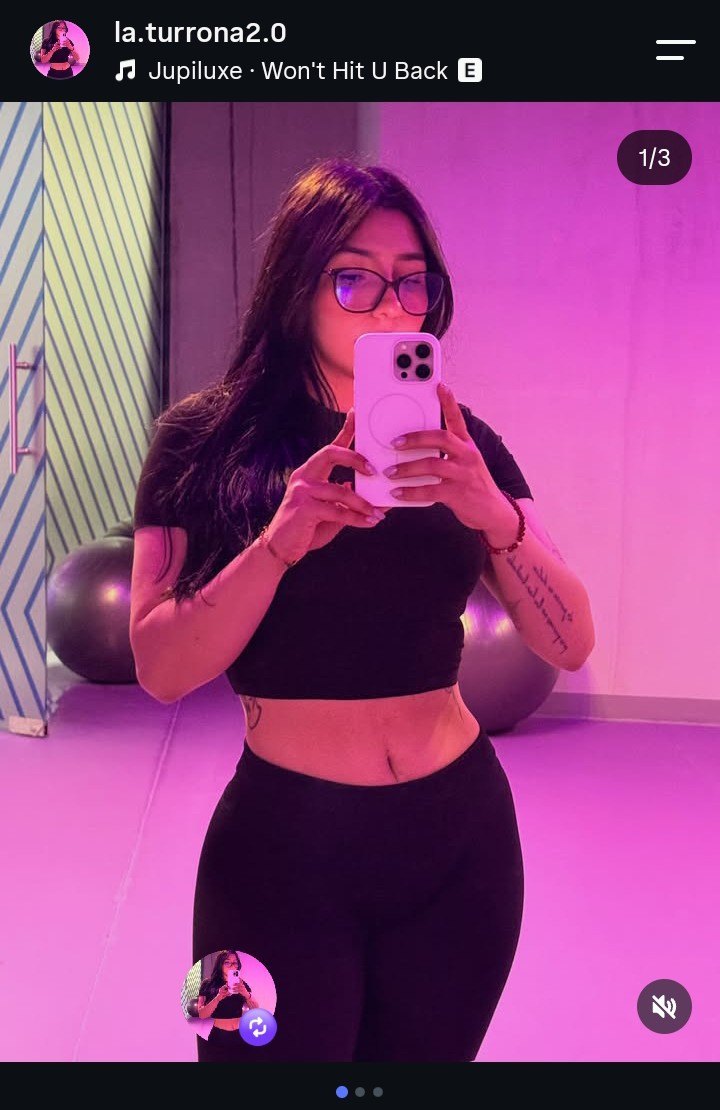 Tienen algo de ella