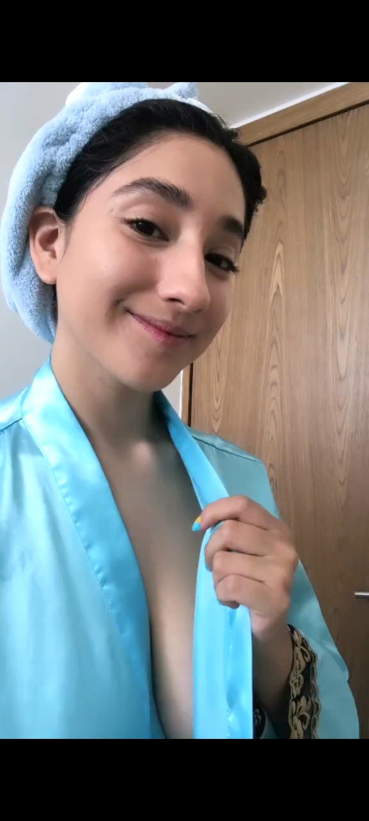 La chica plata card