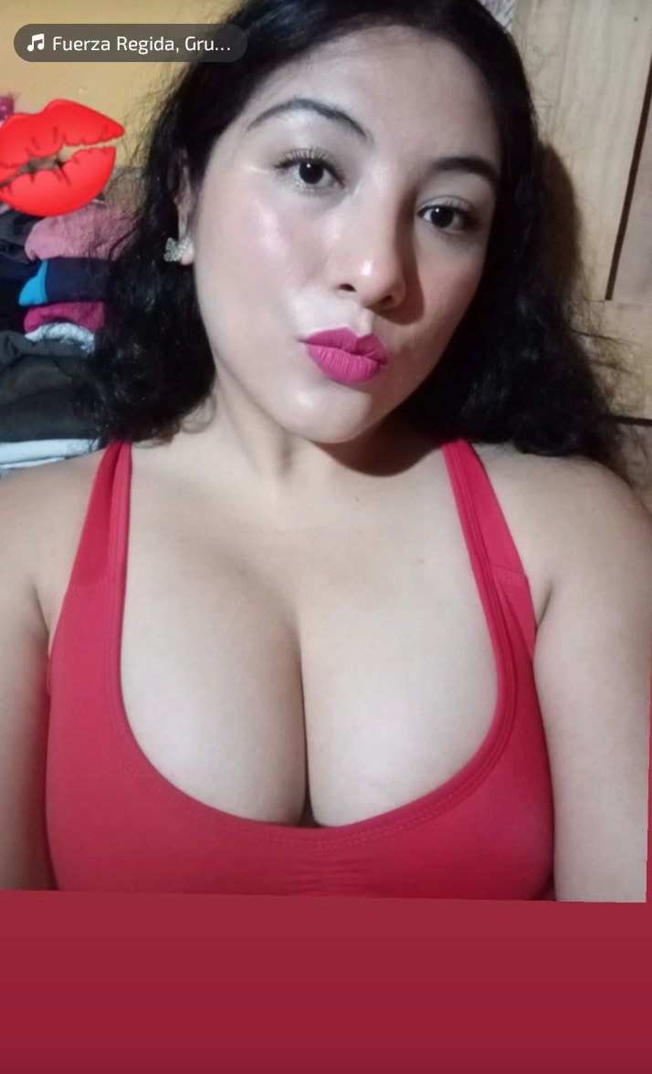 alguieeen tenga d esta tetona ?????