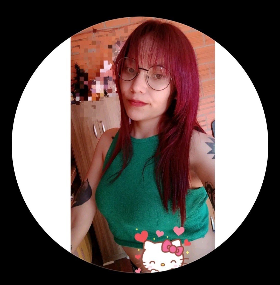 Alguien tiene de ella ? Celeste britez esta en Facebook