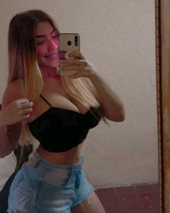 Alguien de Sofía Ibáñez la tetona