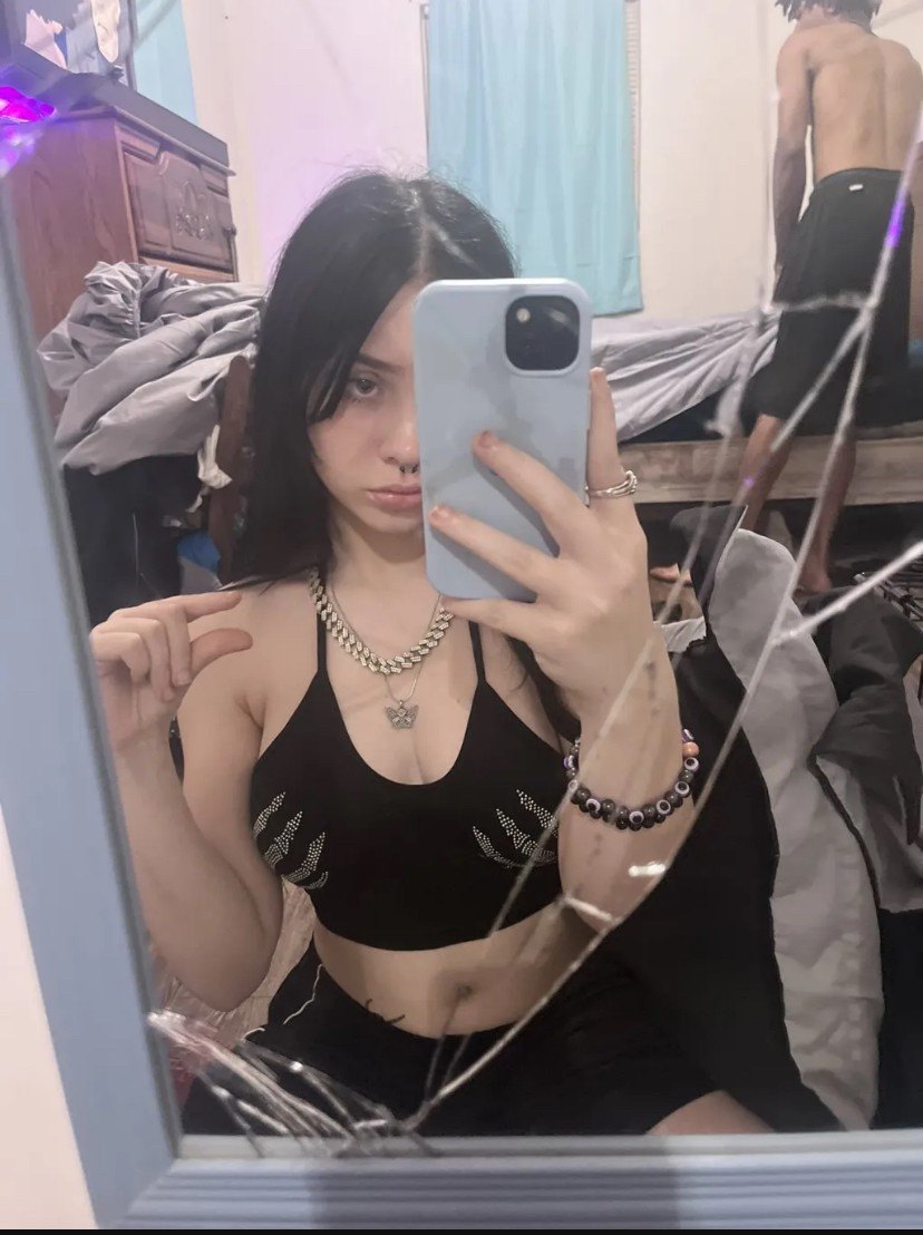 Anyone know her name/has more?