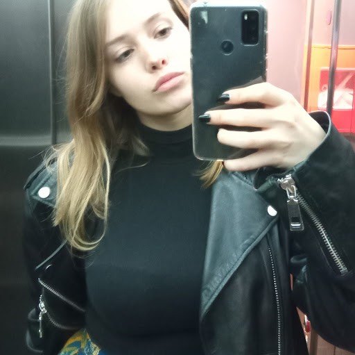 alguien algo de la tetona?