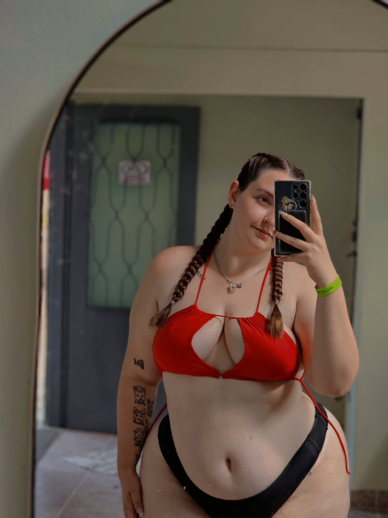 Gorda alta y culona