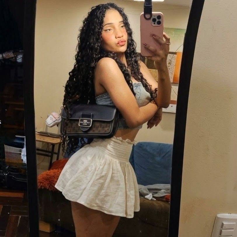 Ana Flores