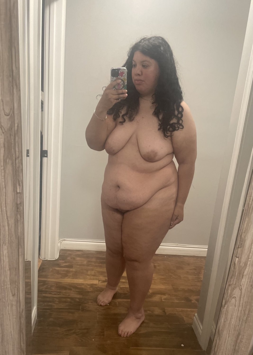 Ana 29 y/o BBW Selfie Girl From Cali