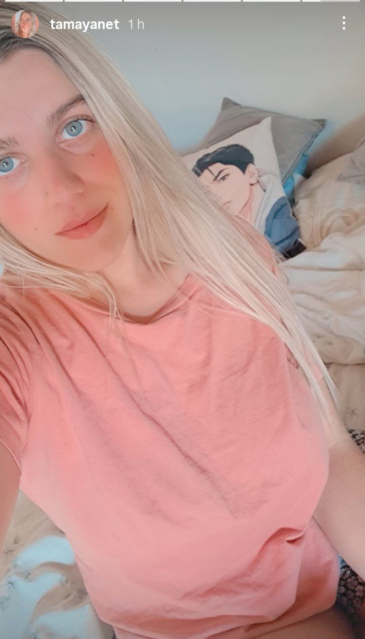 Algo de esta rubia?