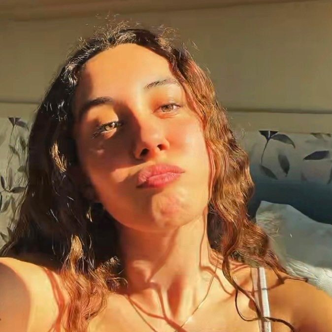 Tienen algo de ella? · respuesta