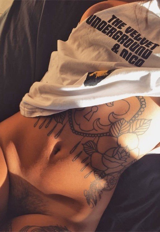 PARAGUAY LEAKED. Fine tatted babe with big ass and nice titis · respuesta