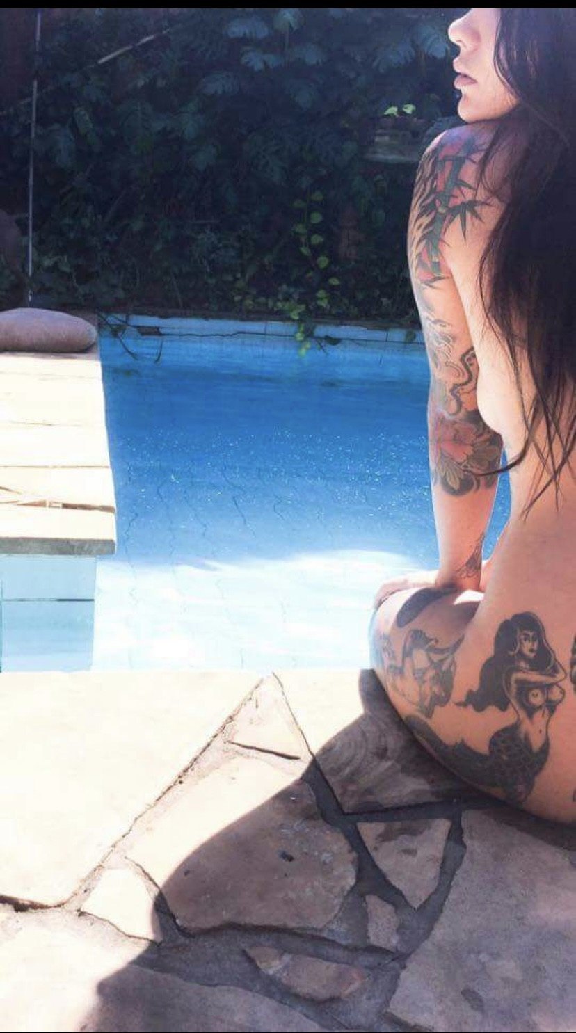 PARAGUAY LEAKED. Fine tatted babe with big ass and nice titis · respuesta