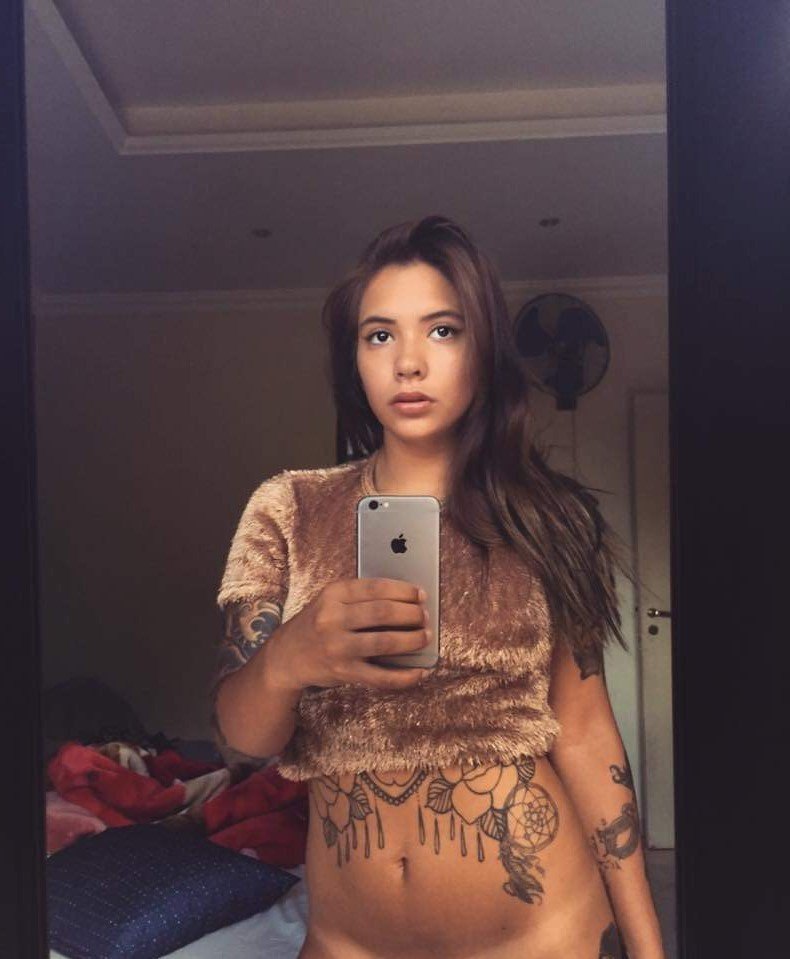 PARAGUAY LEAKED. Fine tatted babe with big ass and nice titis · respuesta