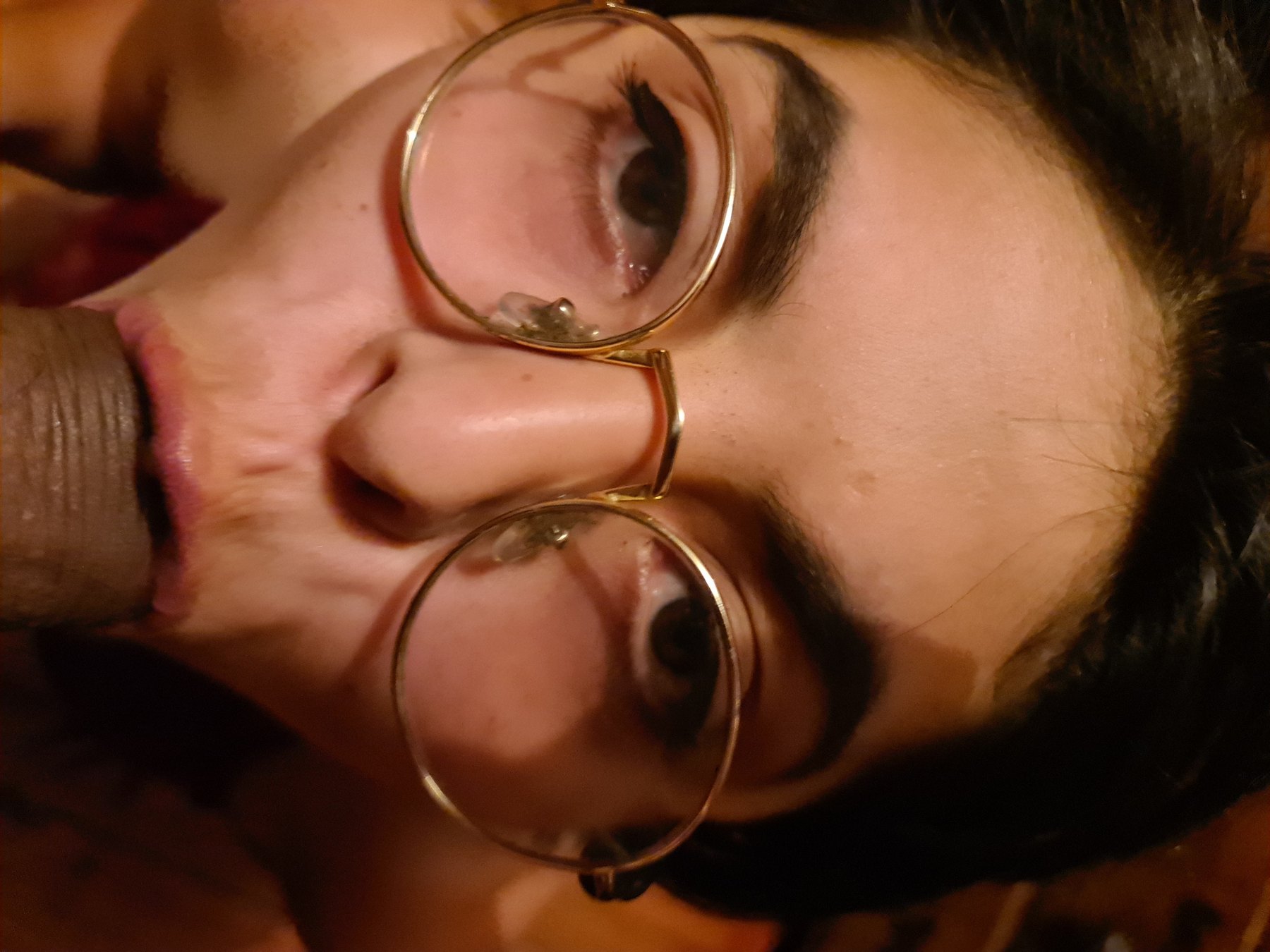 saquen mas de esta tetona deliciosa · respuesta