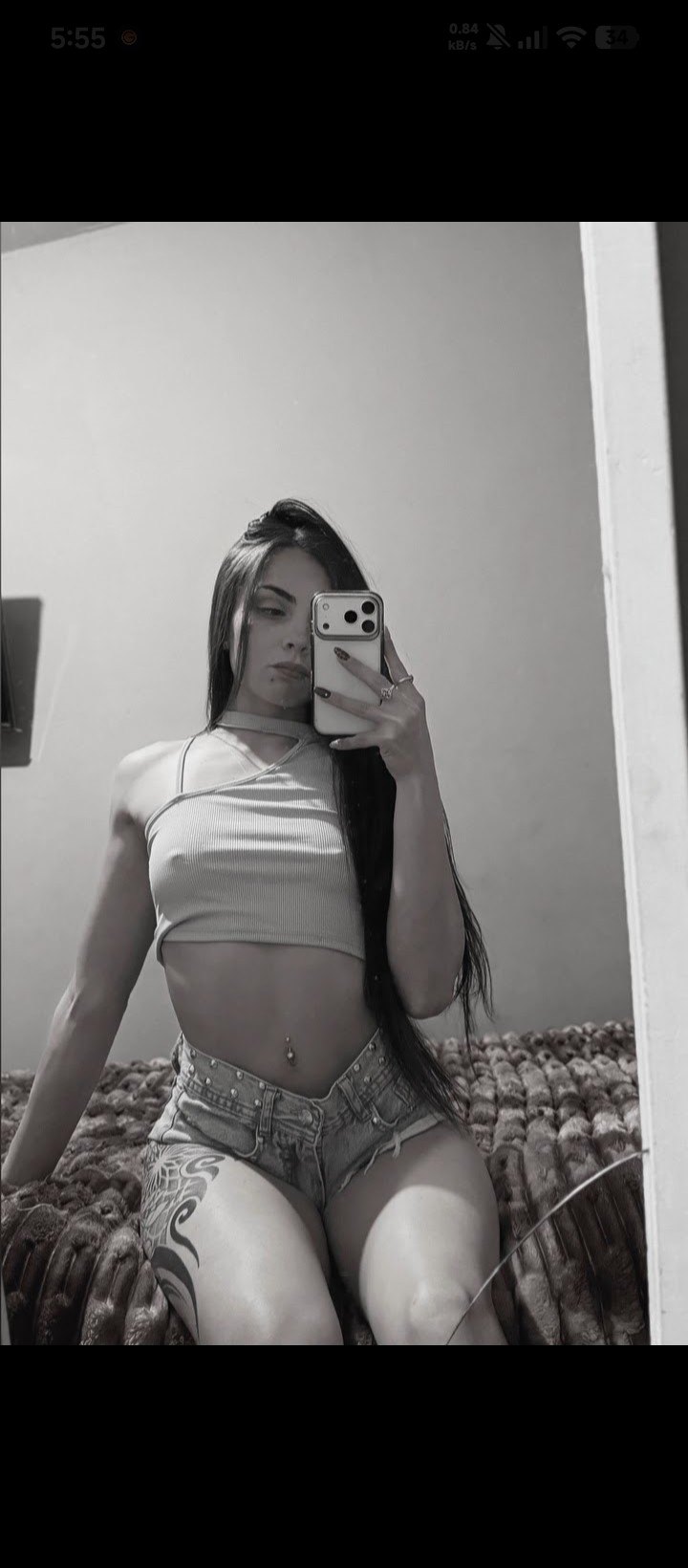 Alguien tiene algo de ella? · respuesta
