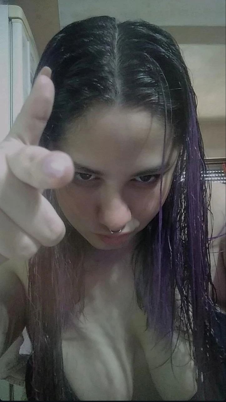 algo de ella?? · respuesta