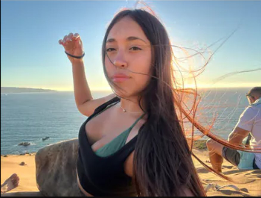 colorada d twitch, algo tiene q haber · respuesta