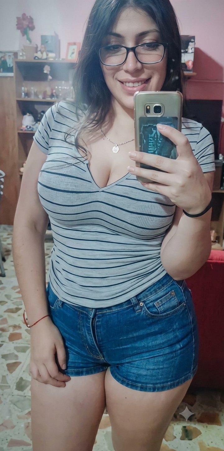 Algo de esta tetona?? · respuesta