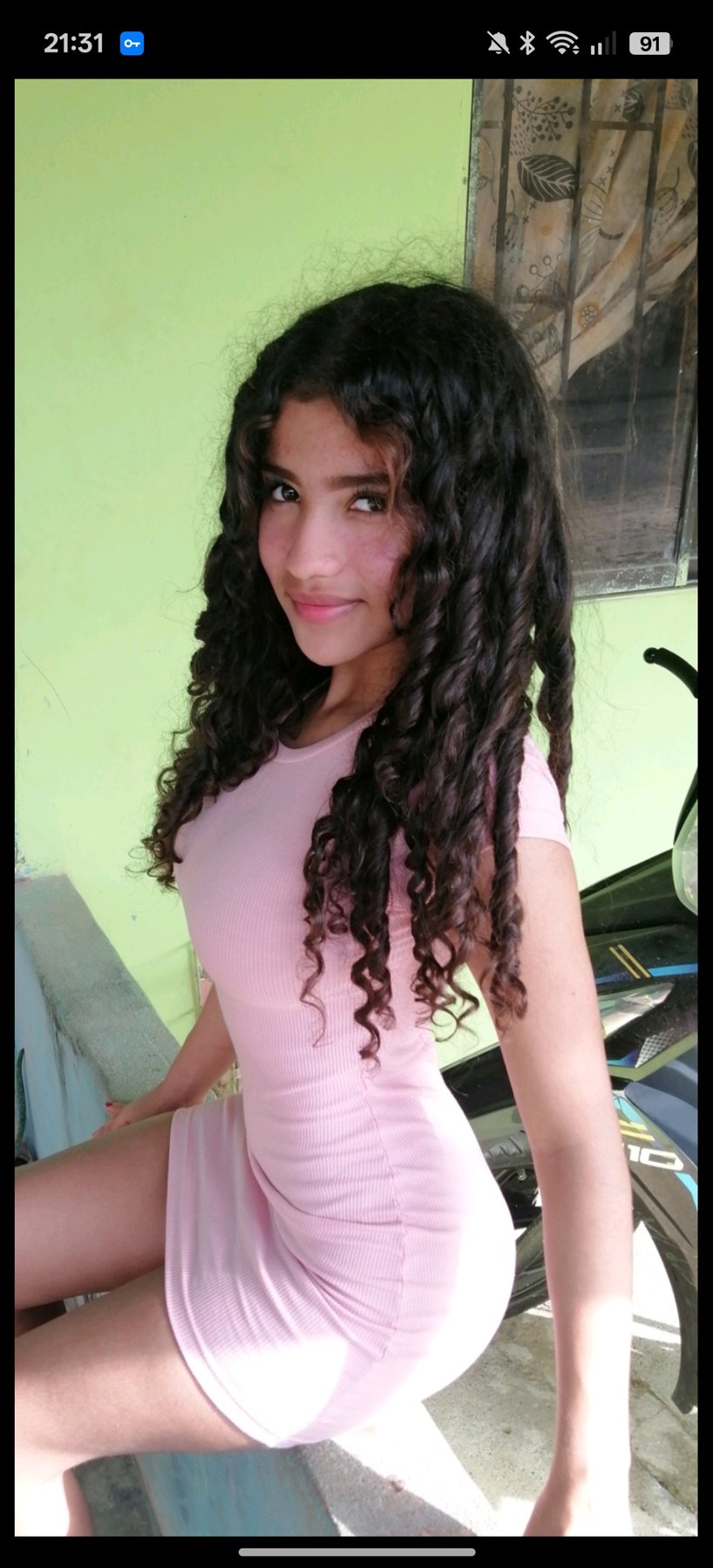 Algo de Claudia? · respuesta