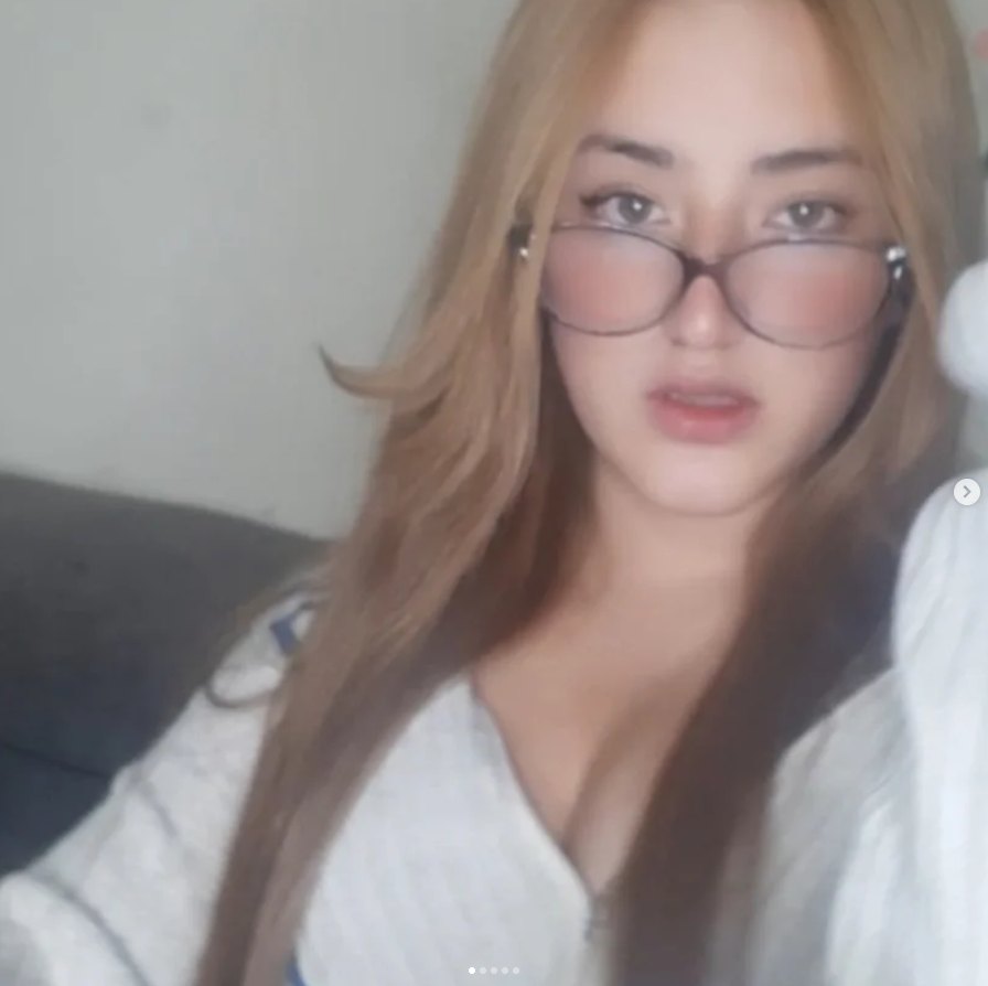 Alguien tiene de Fernanda Mendoza, la puta es de Quito · respuesta