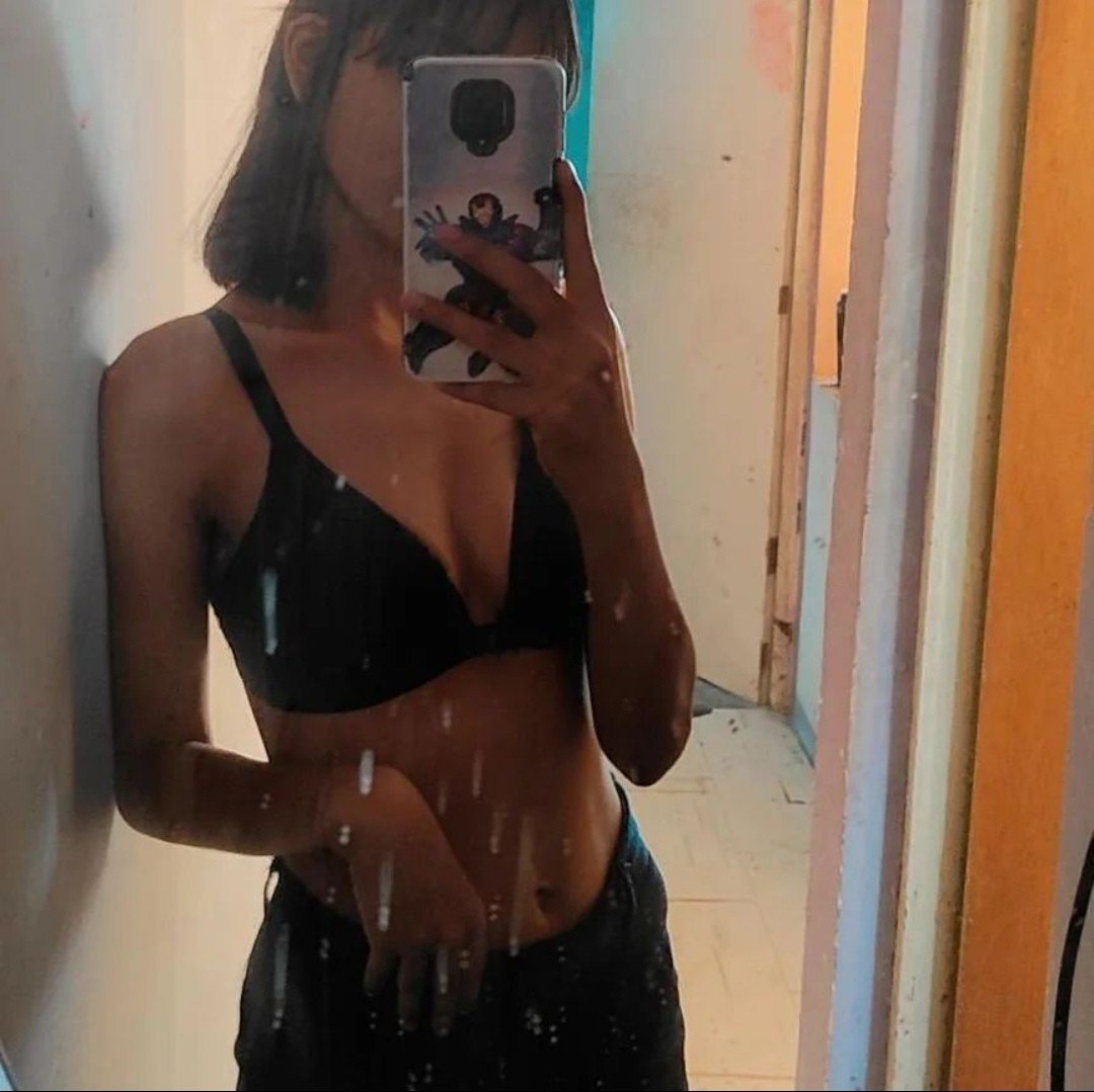 La esposa de mi amigo tiene only · respuesta