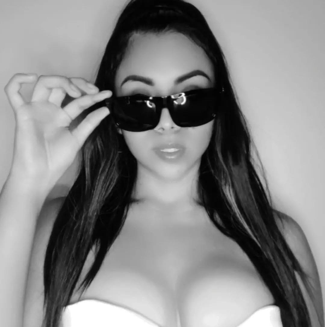 Janelly chinita rica · respuesta