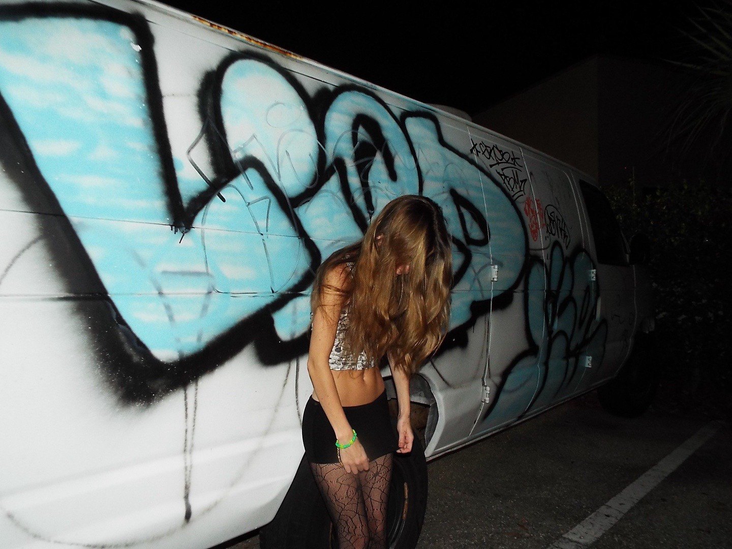 Is there more of her? · respuesta