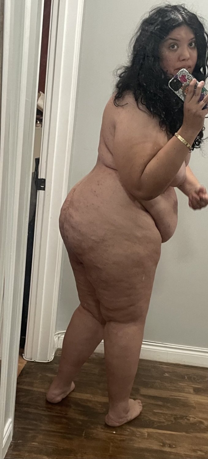 Ana 29 y/o BBW Selfie Girl From Cali · respuesta