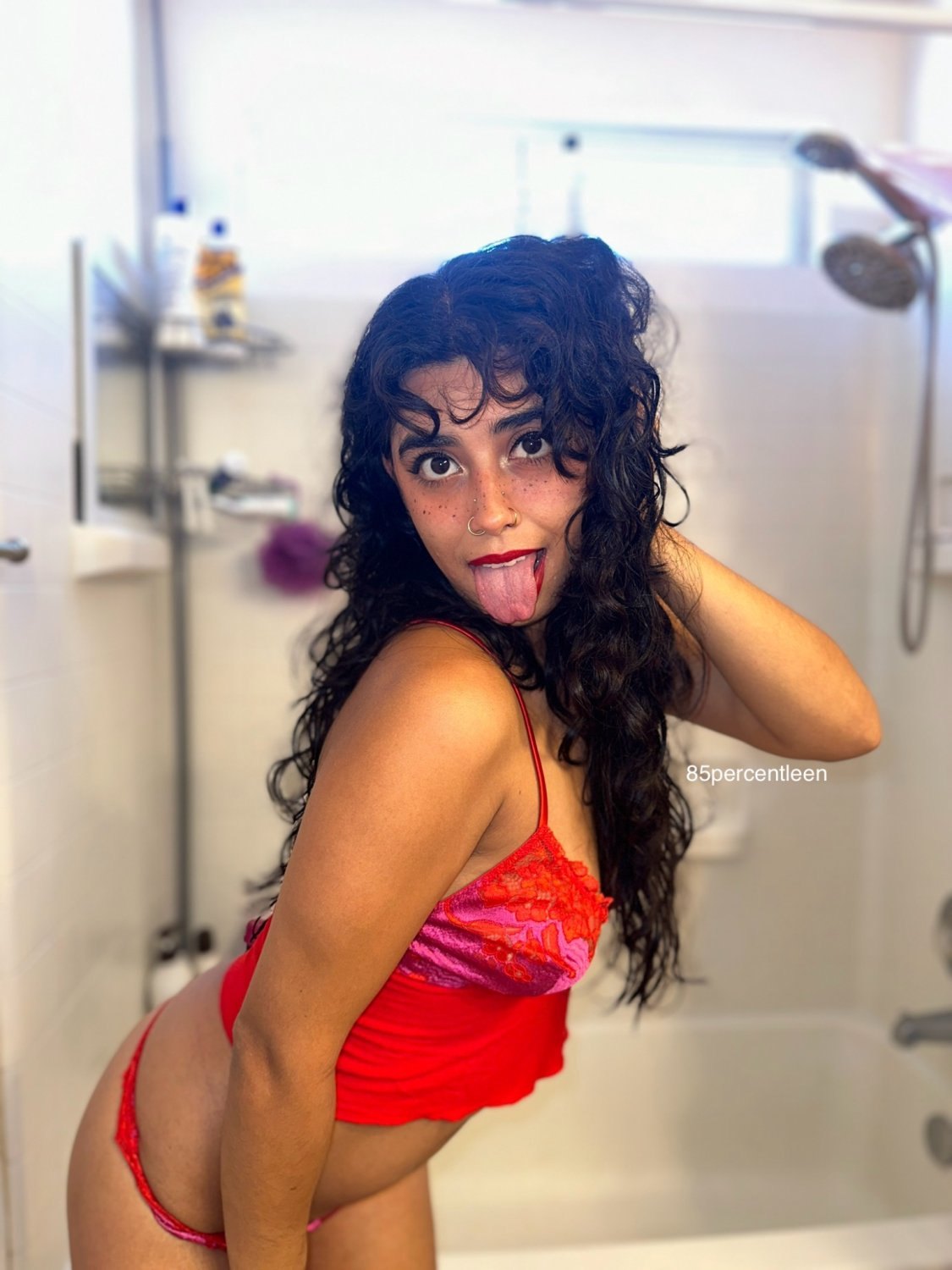 petite braceface latina · respuesta