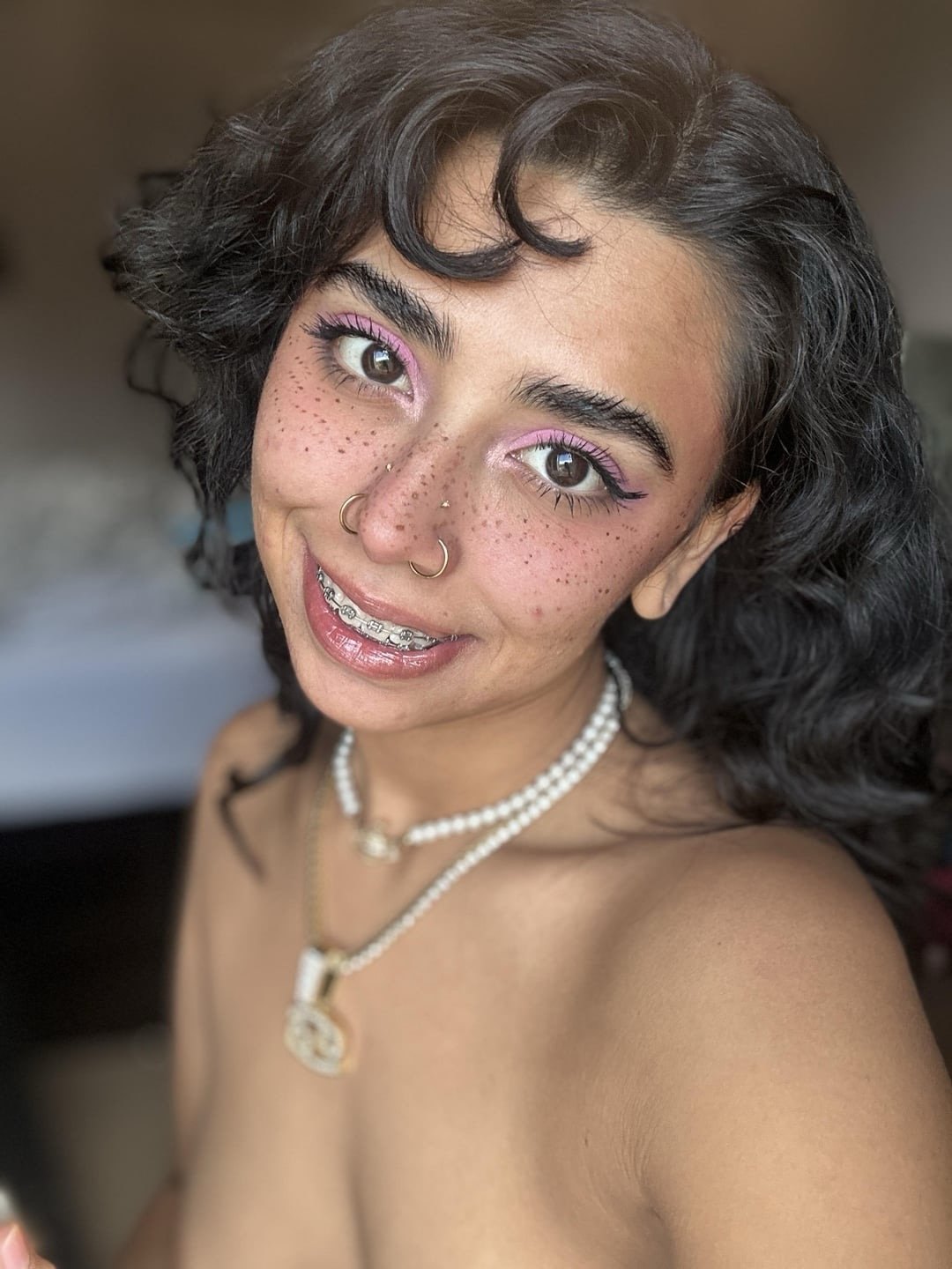 petite braceface latina · respuesta