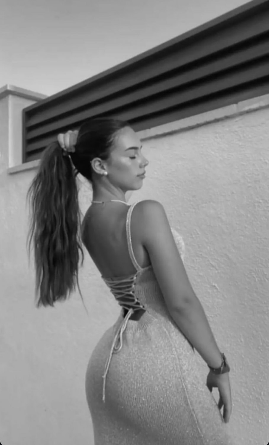 Spanish girl comes to the USA for the World Cup and ends up trying her first BBC (sub) · respuesta