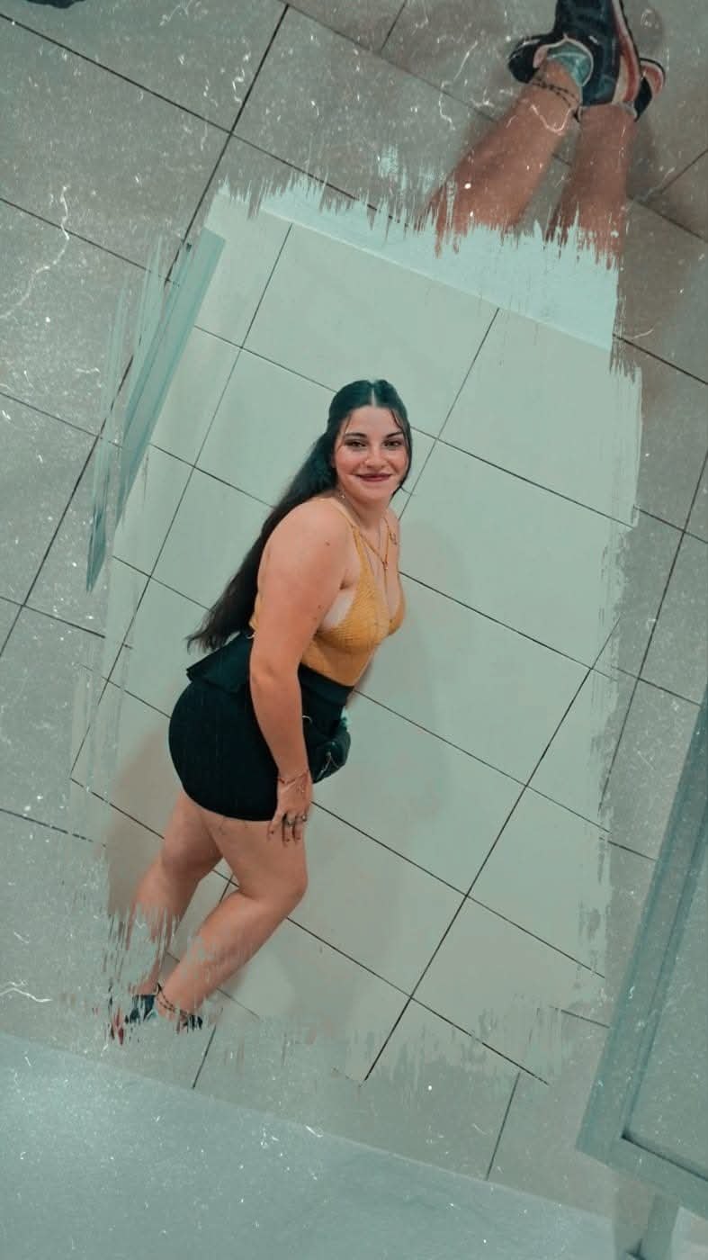 La amiga de mi novia · respuesta