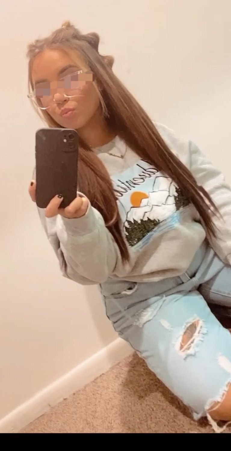 Julia 27 New York | Cuck lost her pics and vids in Censoring Game · respuesta