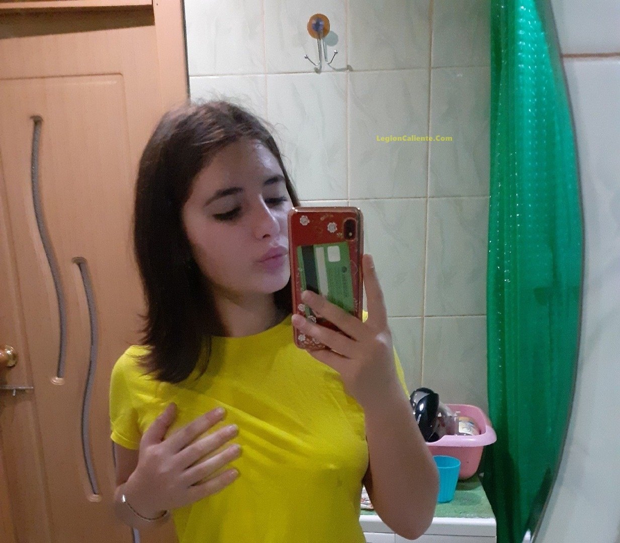 Putit4 Milán mostrando su tetitas chep4 lindo cul0 zorrit4 cam. · respuesta