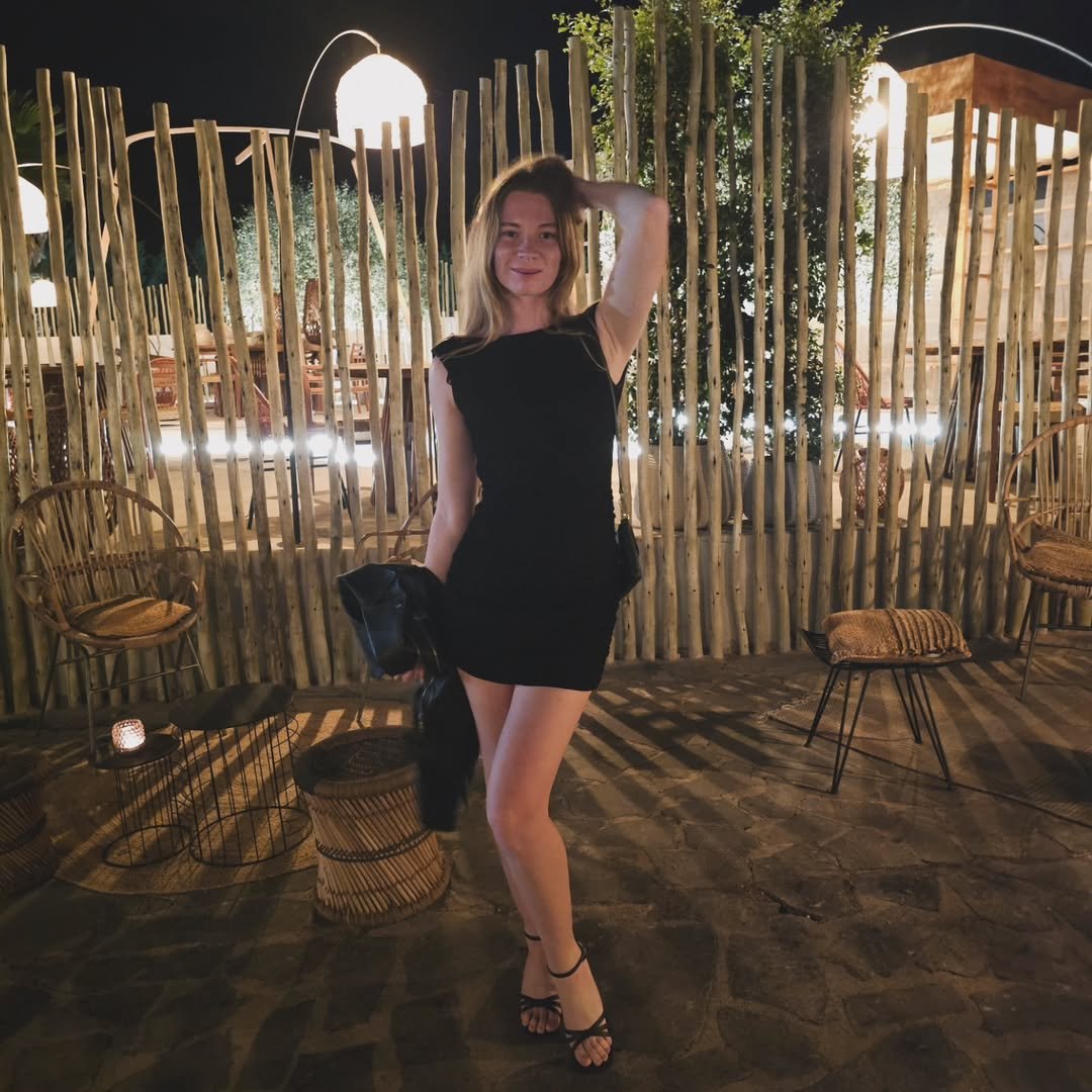 Disclosure #667: European blonde · respuesta