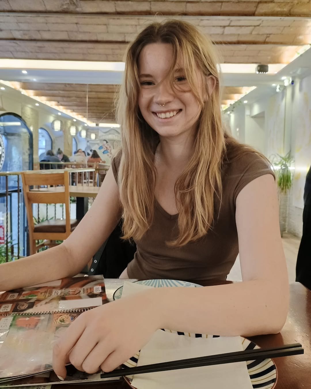 Disclosure #667: European blonde · respuesta